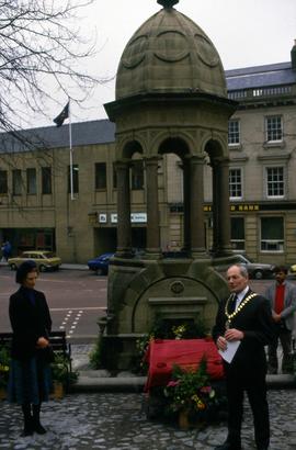 10th Duchess of Northumberland Elizabeth Percy at the Robertson's Pant fountain, Alnwick, UK