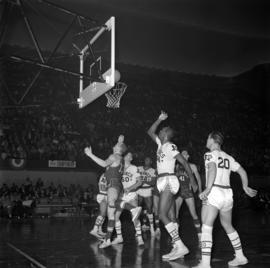 St. Cloud State men's basketball plays against Pan-America University