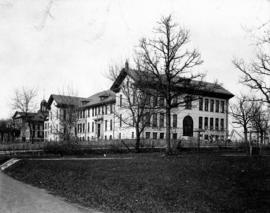 Riverview (1913), exterior, St. Cloud State University