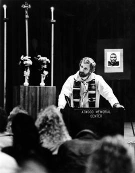 Pastor Darius Larsen presides over a memorial service for Preston Harmon and Tim Spencer, St. Cloud State University