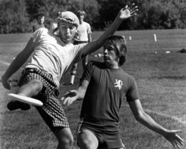 Ultimate Frisbee Club plays a game, St. Cloud State University