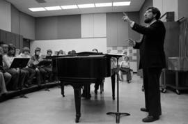 Stephen Fuller teaches a music class, St. Cloud State University