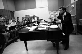 Stephen Fuller teaches a music class, St. Cloud State University