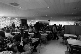 People dine at Garvey Commons (1963), St. Cloud State University