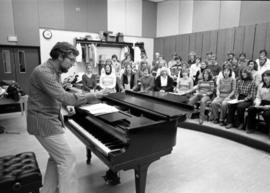 Stephen Fuller teaches a music class, St. Cloud State University