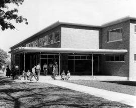 Kiehle (1952), exterior, St. Cloud State University