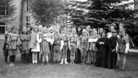 Fifth grade children dressed in costumes to perform Robin Hood, St. Cloud State University