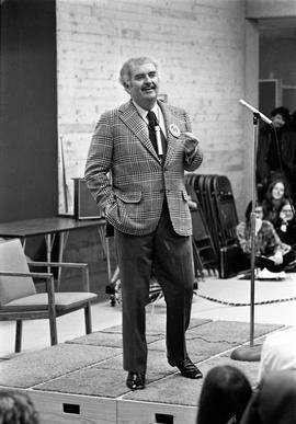 Bob Keeshan, better known as Captain Kangaroo, speaks for Education students, St. Cloud State University