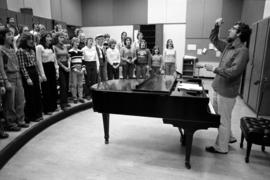 Stephen Fuller teaches a music class, St. Cloud State University