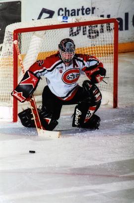 St. Cloud State hockey player Laura Gieselman in action